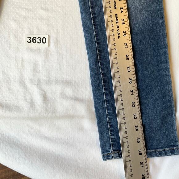 Jennifer Lopez Women Slim Jeans size 8 Blue Mid Rise Stretch - Picture 3 of 11